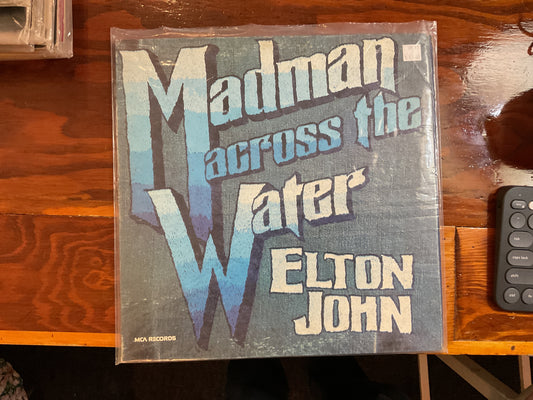 Elton John - Madman Across The Water